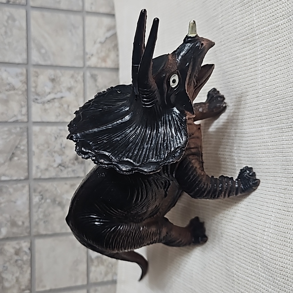 Vintage 1985 Imperial Triceratops Dinosaur Figure
